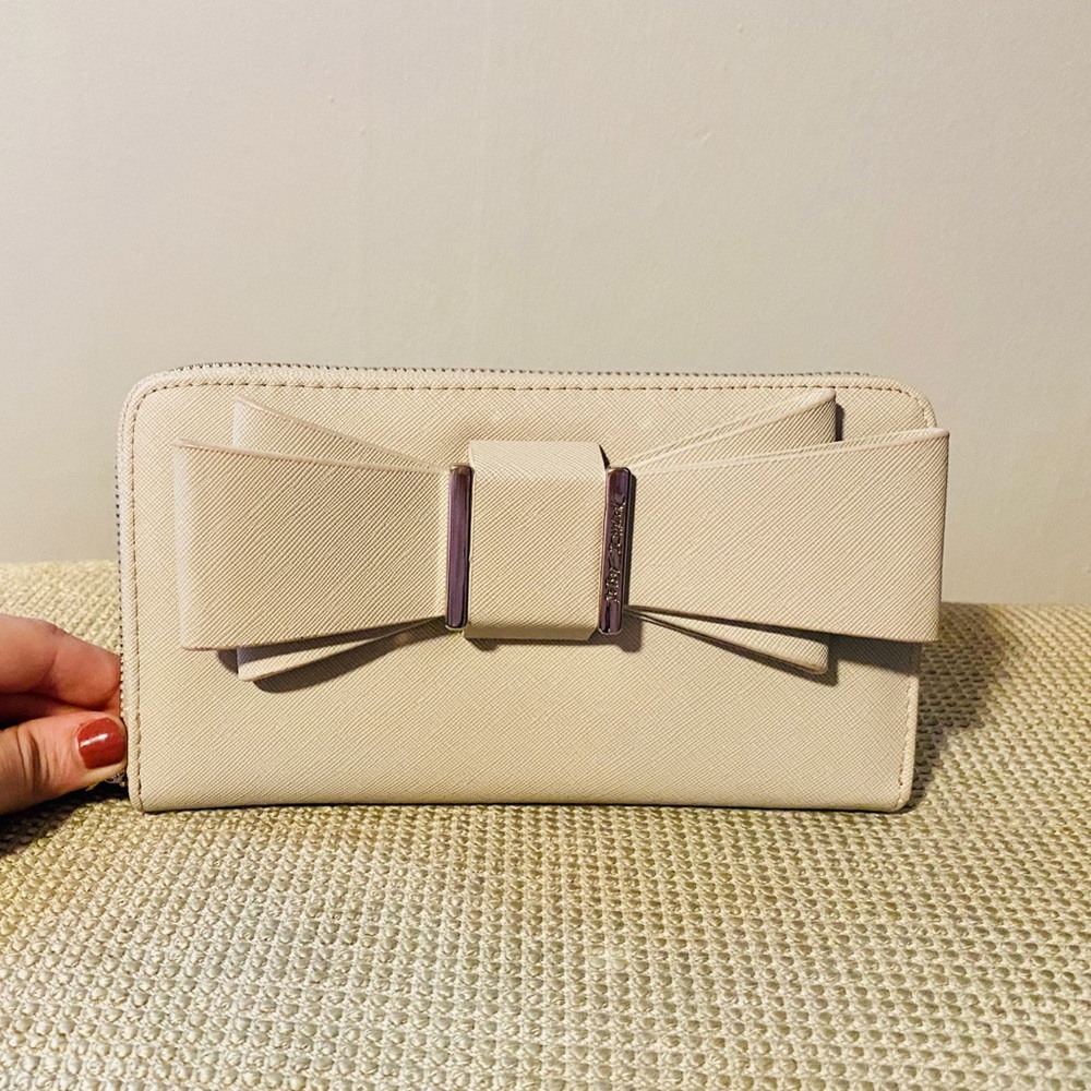 Betsey Johnson Accordion Wristlet